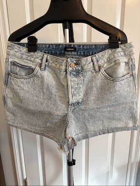 Express Light Acid Wash Boyfriend MIDI Denim Shorts - Light Blue